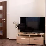 Design 1Bdr Apartment In Top Center - Free Parking