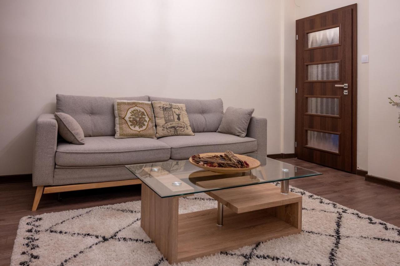 Design 1bdr In Center - Free Parking *